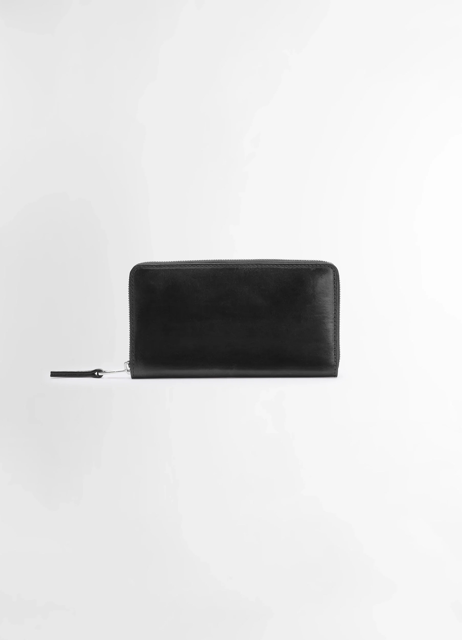 Lemaire patina zip continental in soft black leather, product shot, front view rectangular with zip