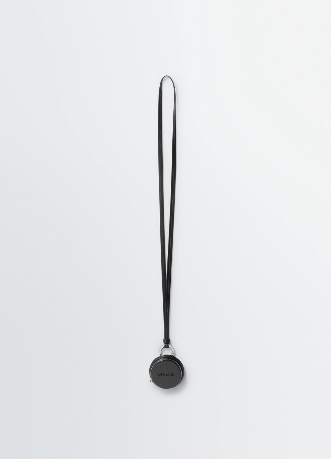 MOLDED TAPE NECKLACE IN LEATHER