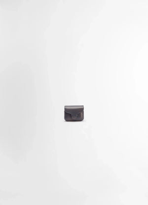 IL BUSSETTO FOR LEMAIRE AIRPODS PRO in vegetable-tanned cowhide, product shot, front view compact smooth finish