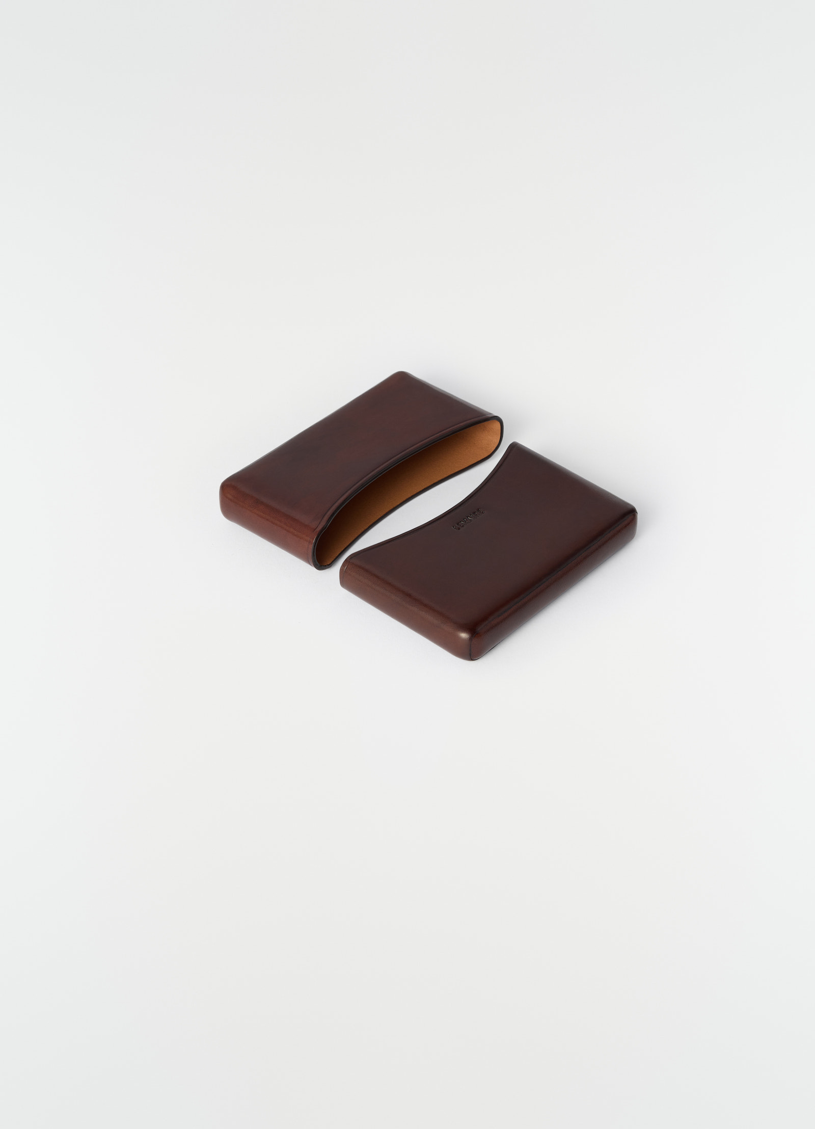 Porte-cartes en cuir moulé