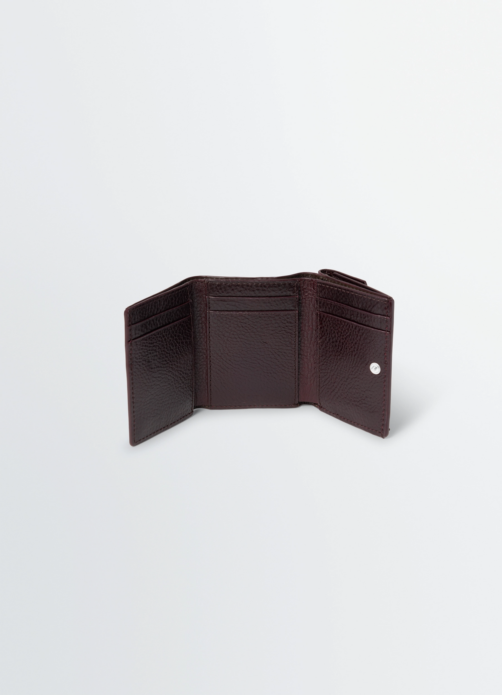 Gear Trifold Wallet in Glossy Vegetable-Tanned Leather, product shot, open view slim profile