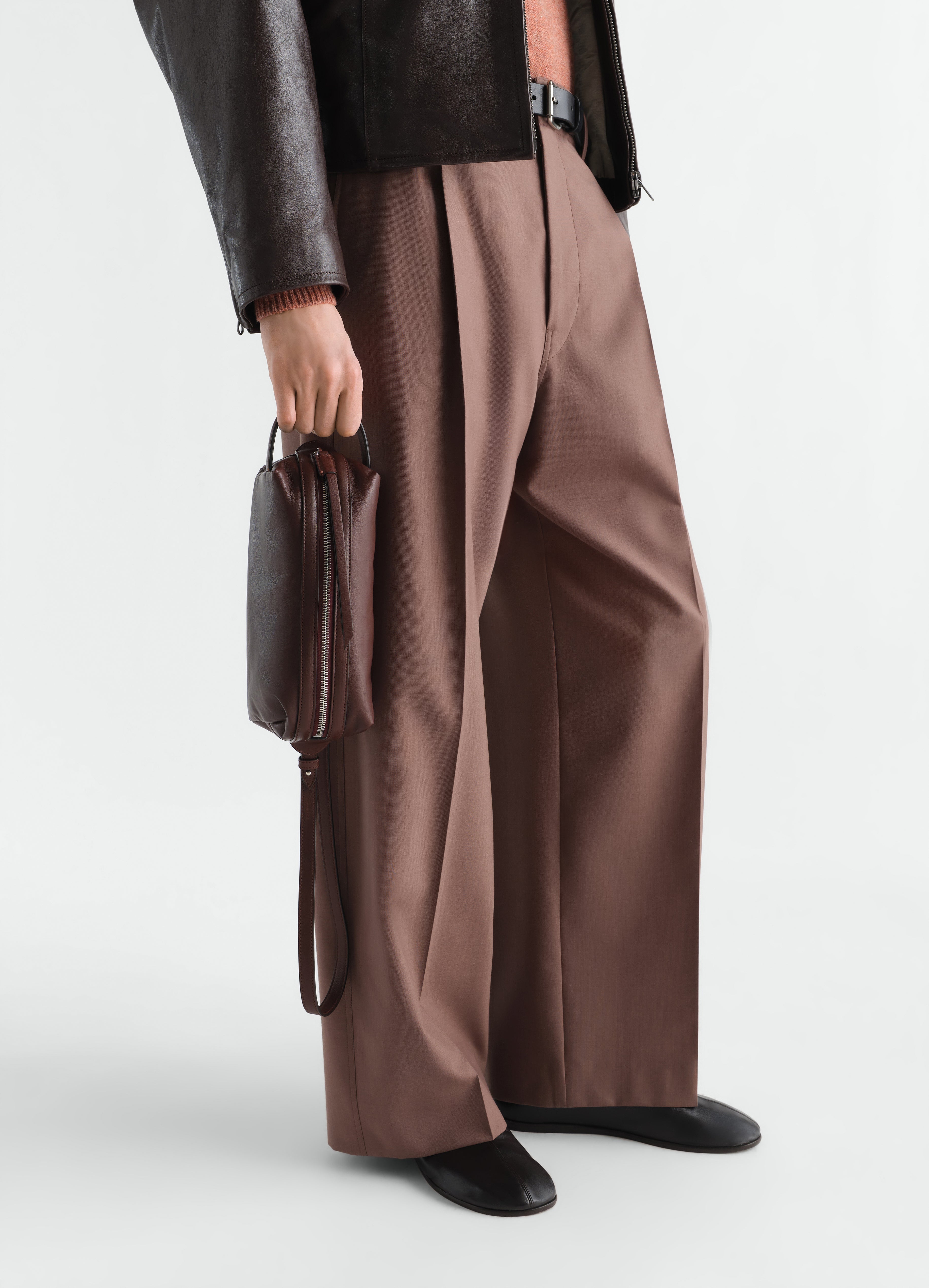 SMALL CARE BAG IN NAPPA LAMBSKIN - Roasted Pecan - Nappa lambskin