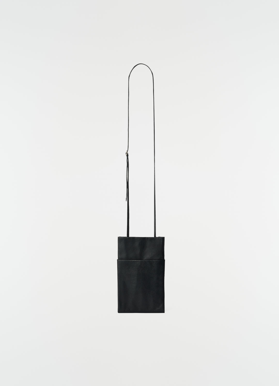 BÜCHERTASCHE AUS GENARBTEM LEDER