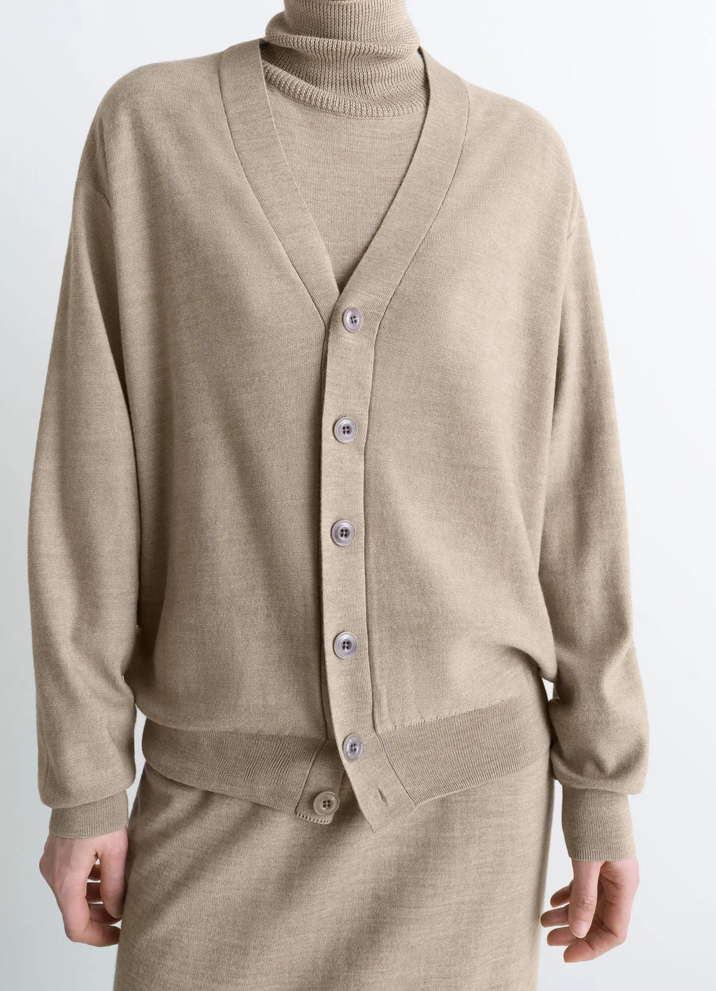 TWISTED リラックスカーディガン - Light Taupe - メリノ TWISTED リラックスカーディガン - Light Taupe - メリノ