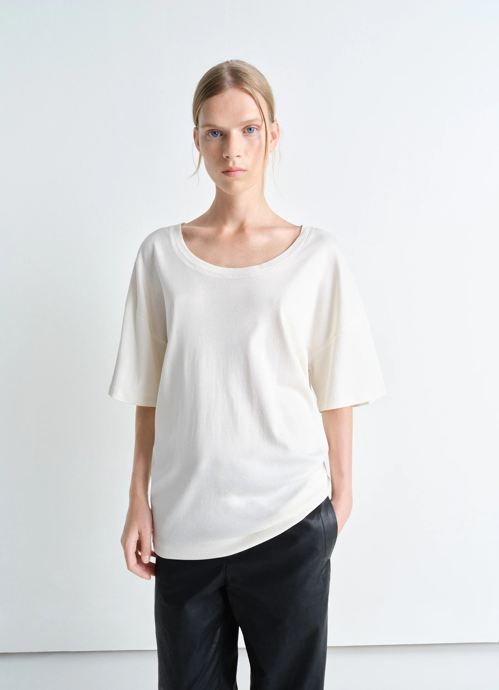 Lemaire rib collar t-shirt in mid-weight cotton jersey, model shot, front view loose cut, open crewneck