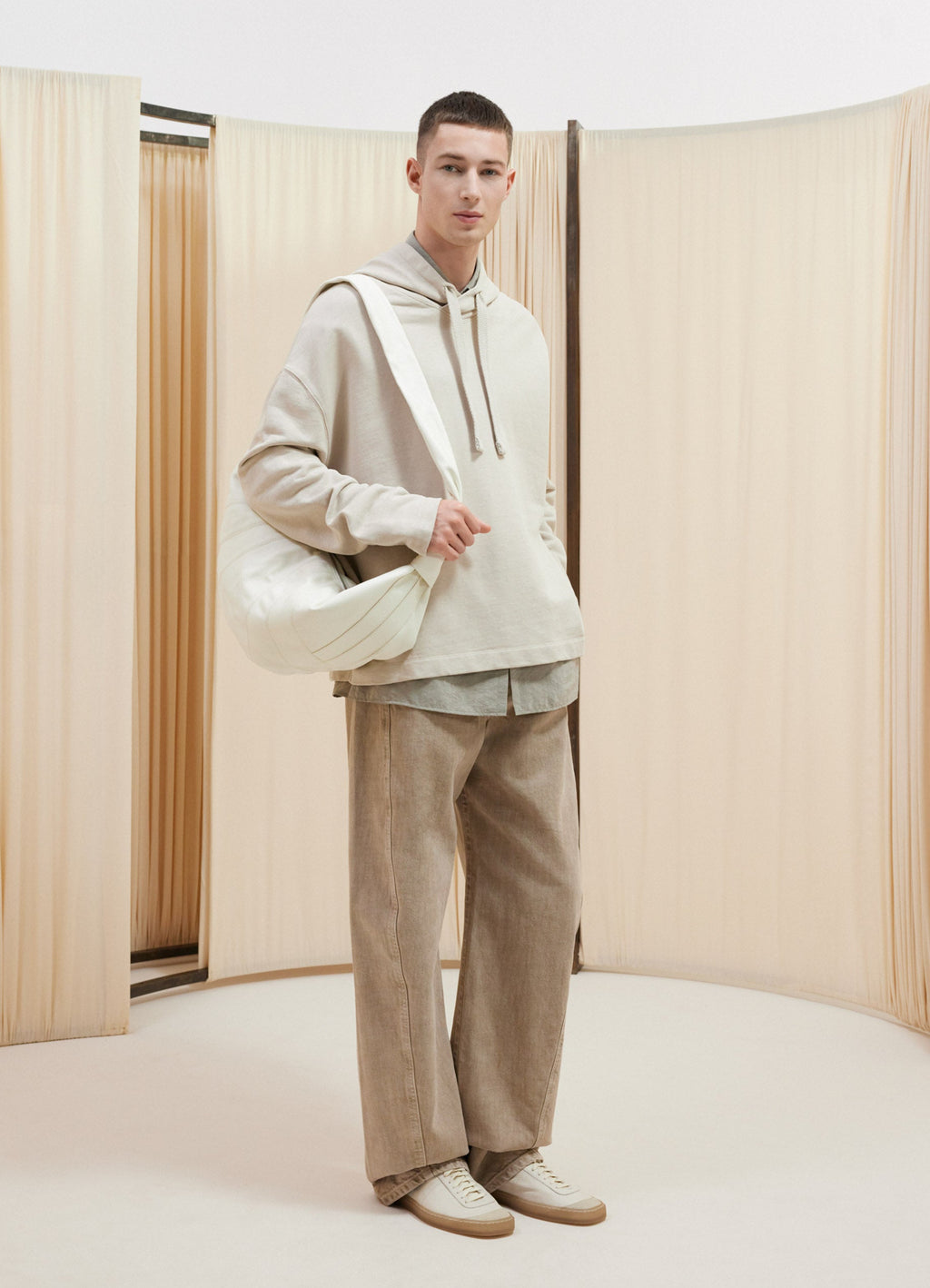 ミニマル フーディー