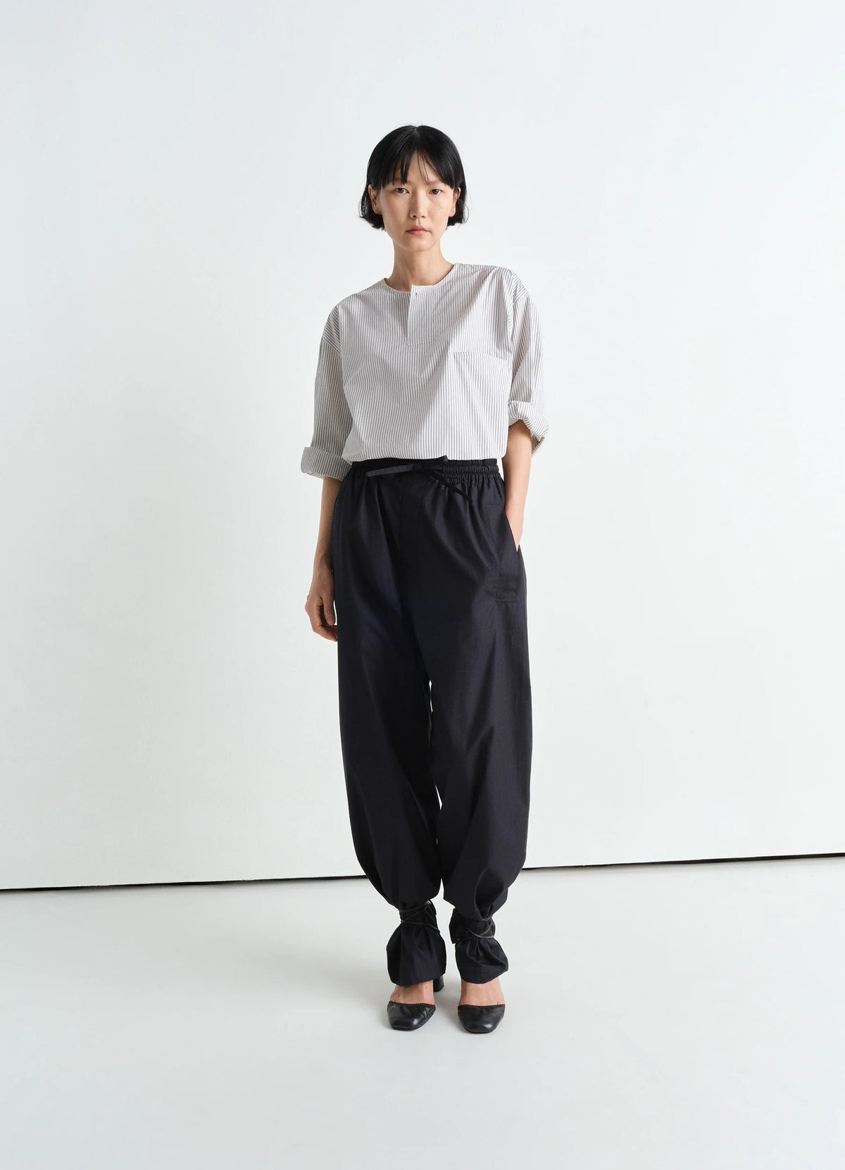 ショートスリーブ ヘンリー トップ - Creamy White/Taupe/Black