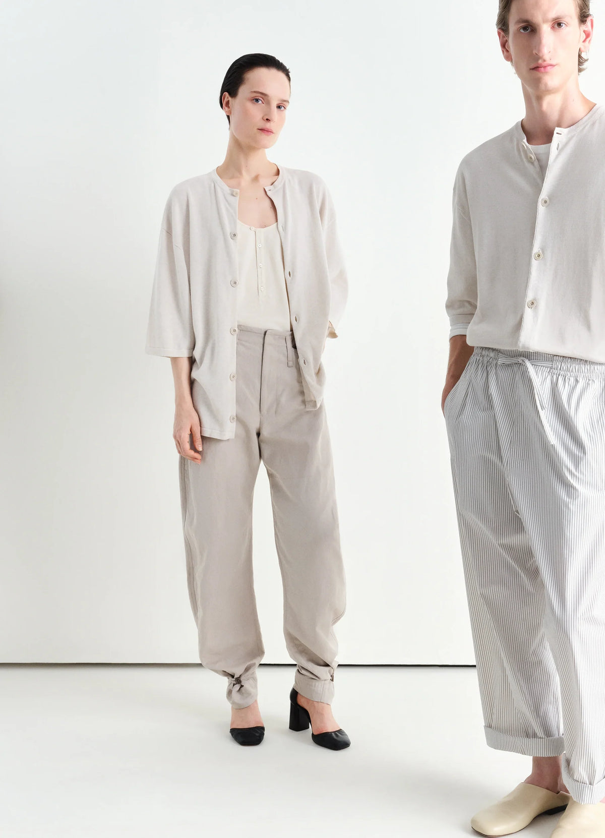 Lemaire Short Sleeve Overshirt in Beige Cotton Crepe, model shot, front view relaxed fit ample sleeves