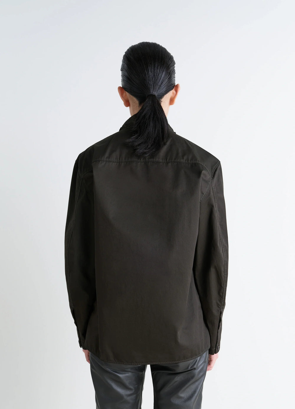 VAREUSE TOP - Lemaire in Dark Cotton Satin, model shot, back view long sleeves, relaxed cut