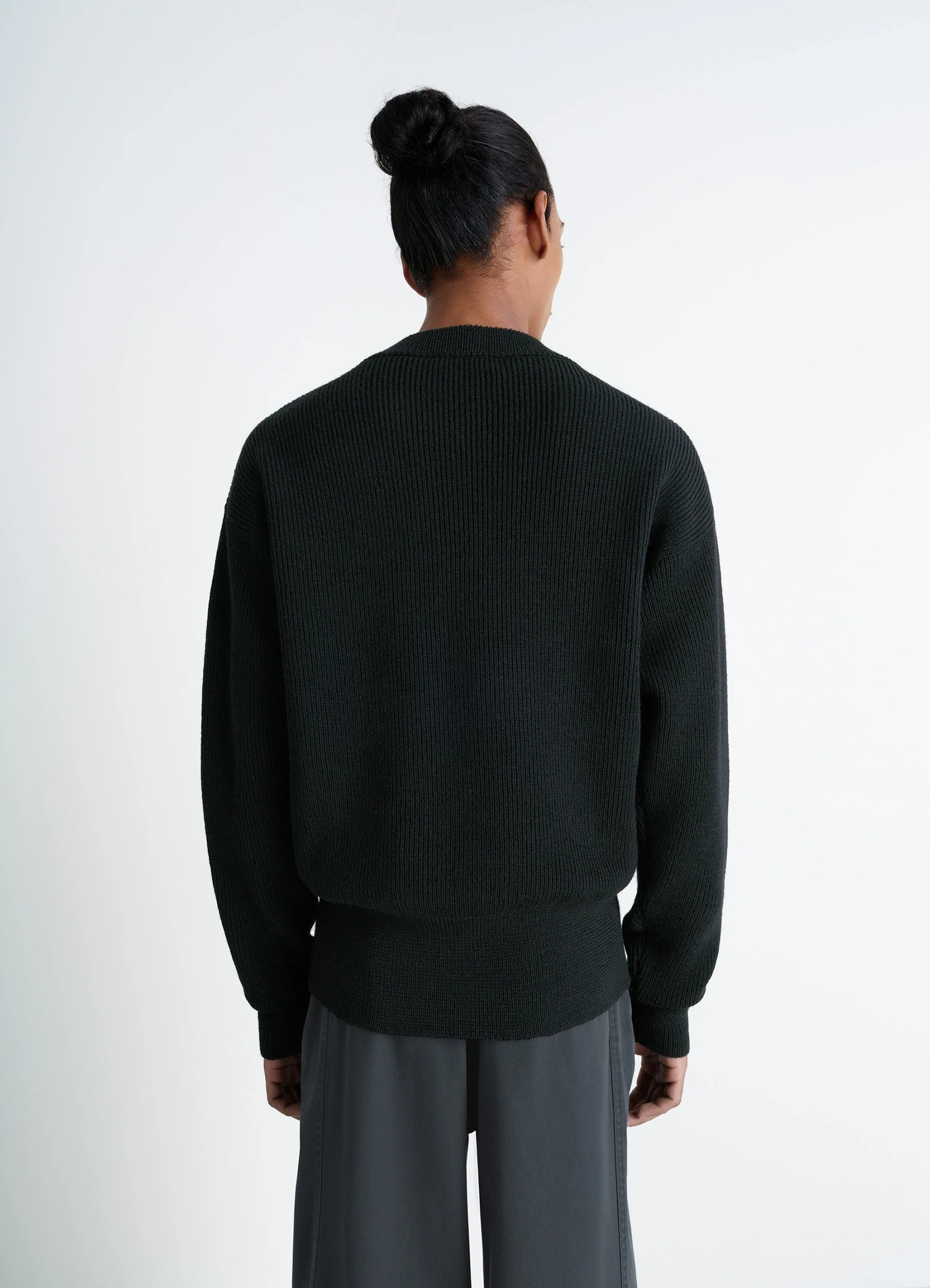 Boxy round neck sweater in ribbed virgin wool, model shot, back view relaxed fit