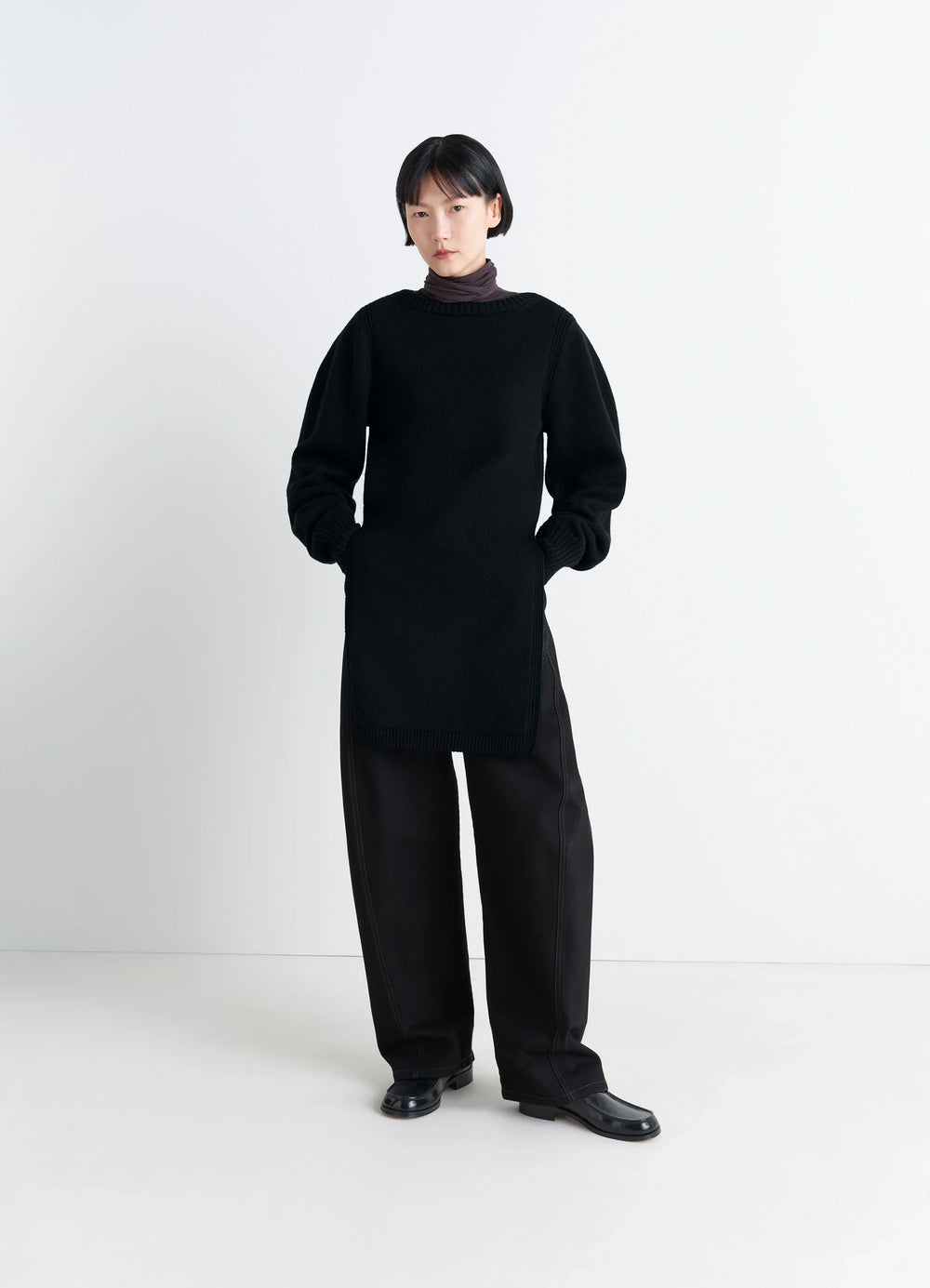 Sweater with Slits in Combed Wool Black, model shot, Front view Long slit design