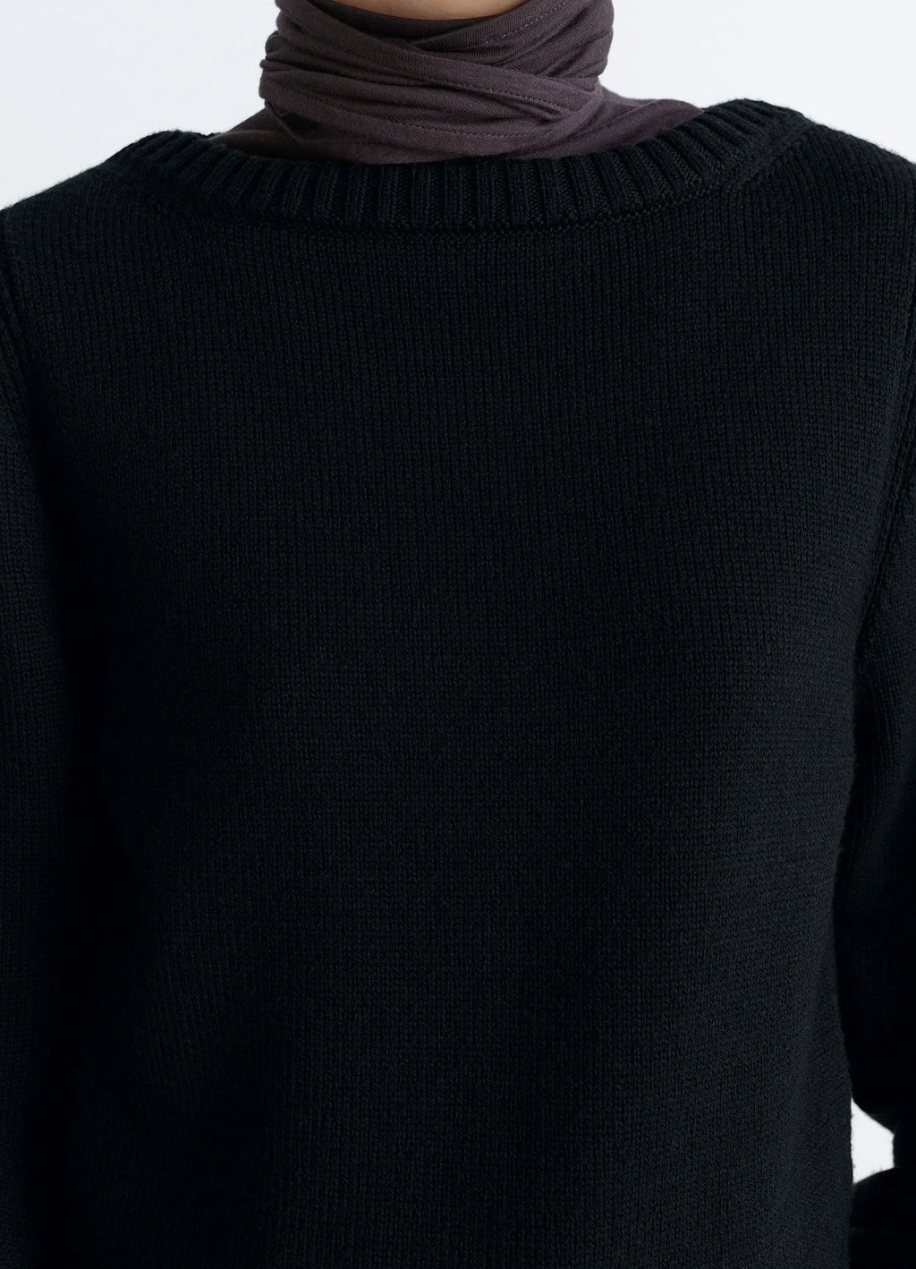 Sweater with Slits in Combed Wool Black, model shot, close-up neck ribbed neckline