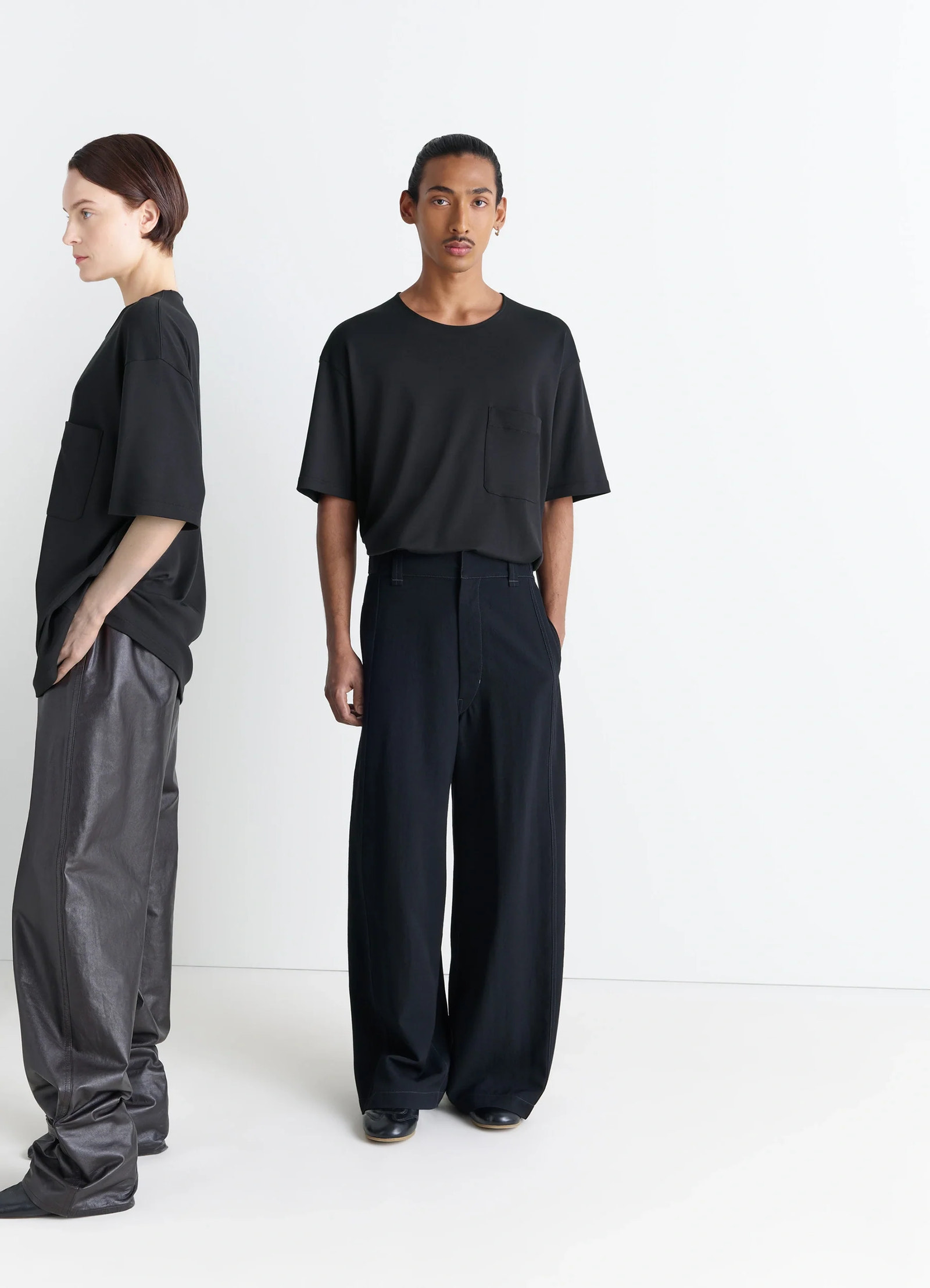 Lemaire casual short-sleeved t-shir in black cotton and silk-blend jersey, model shot, front and side view relaxed fit with c