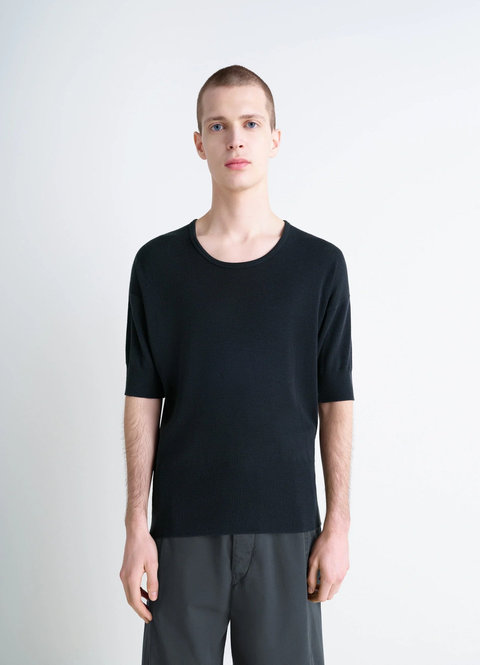 Lemaire short sleeves top in black ribbed merino wool, model shot, front view fitted cut