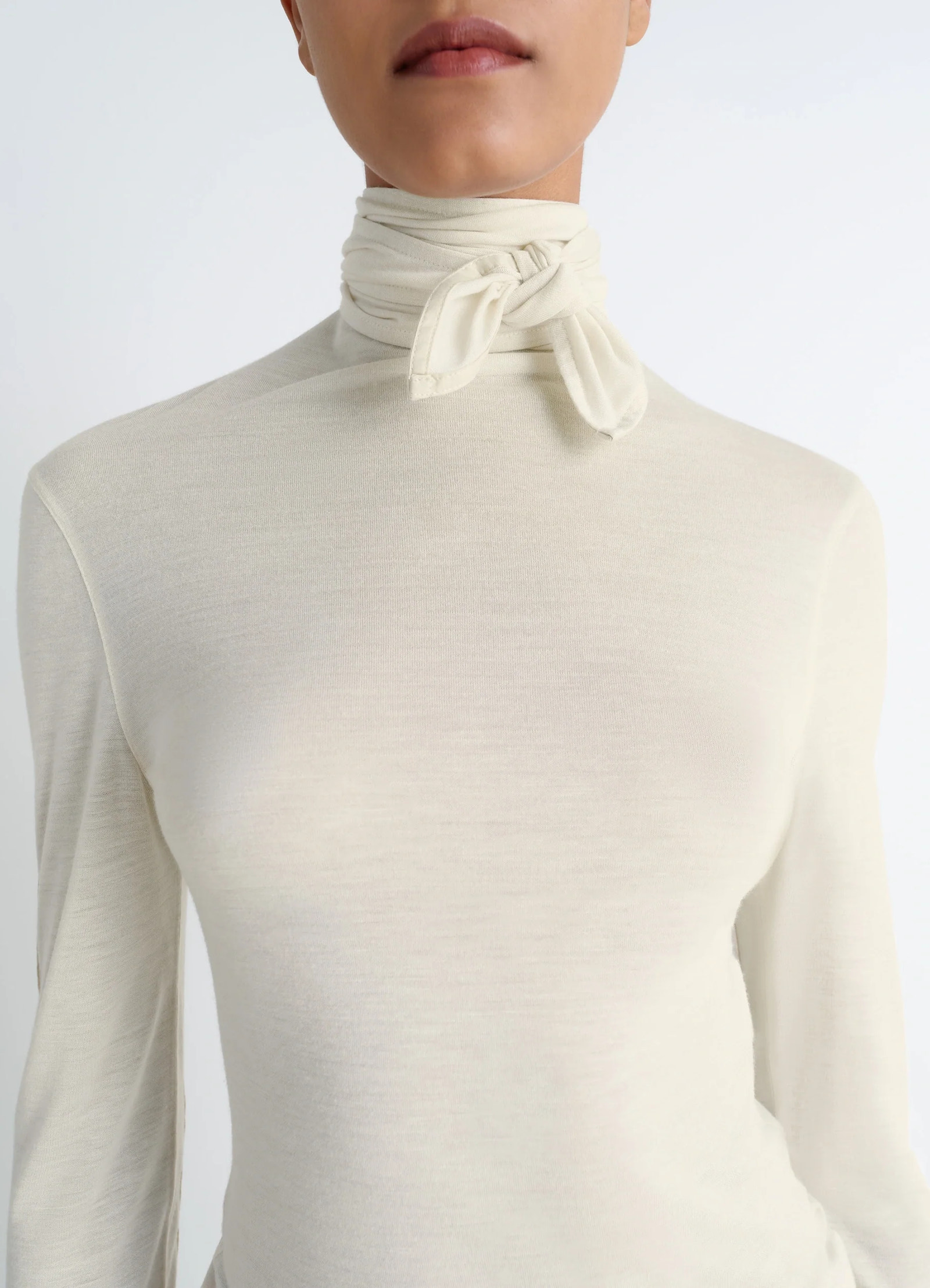 Foulard top with patchs in lightweight viscose and silk, model shot, close-up neck view knotted scarf detail