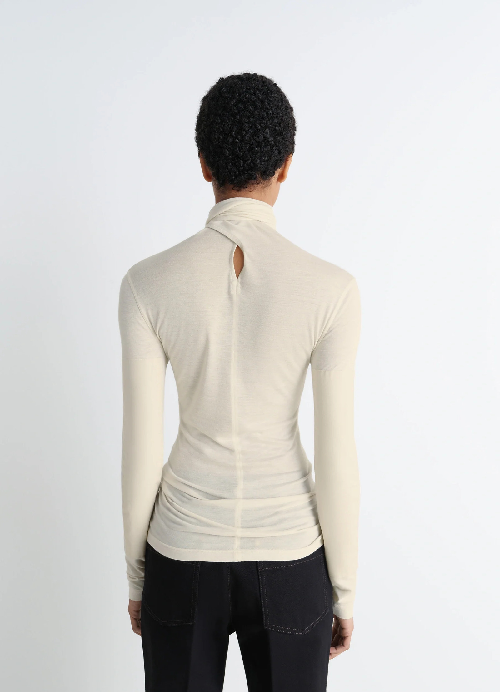 Foulard top with patchs in lightweight viscose and silk, model shot, back view twisted back detail
