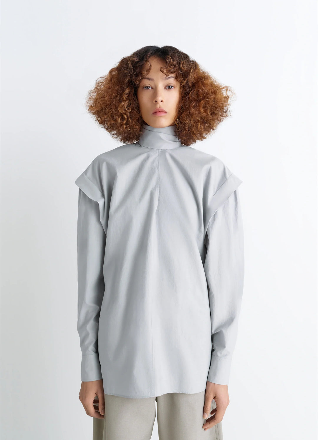 Ascot Blouse in Light Patina Washed Cotton-Silk, model shot, Front view Loose fit, high collar