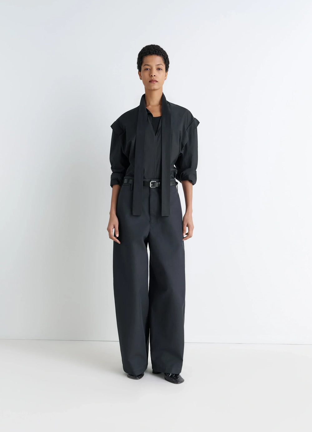 Ascot Blouse in Washed Cotton-Silk Blend, model shot, porte full body tucked in with scarf tie