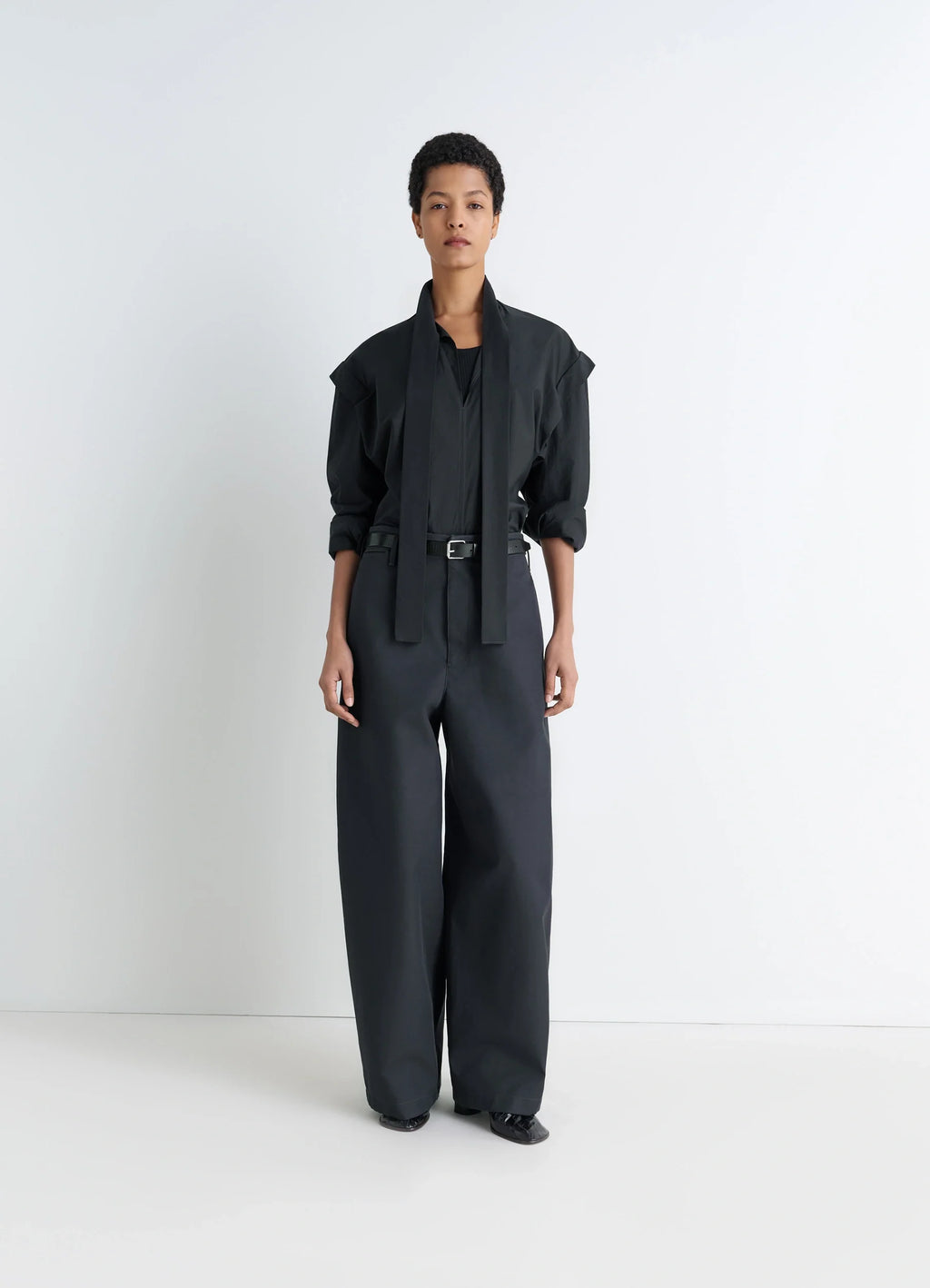 Ascot Blouse in Washed Cotton-Silk Blend, model shot, porte full body tucked in with scarf tie