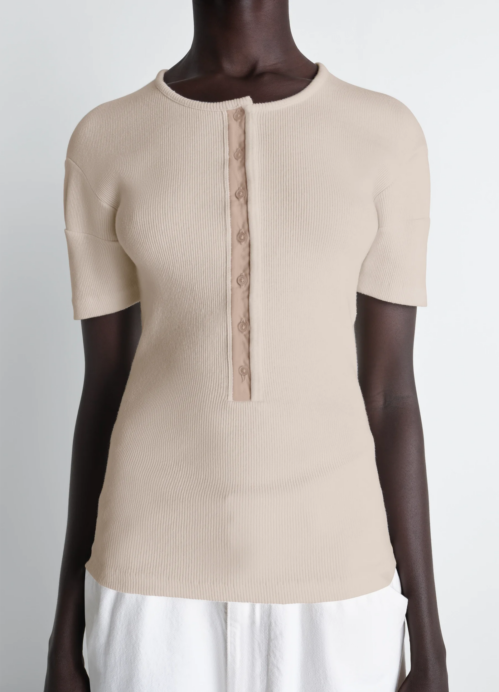Fitted henley in jersey in cotton linen rib jersey, model shot, close-up view ribbed texture short sleeve