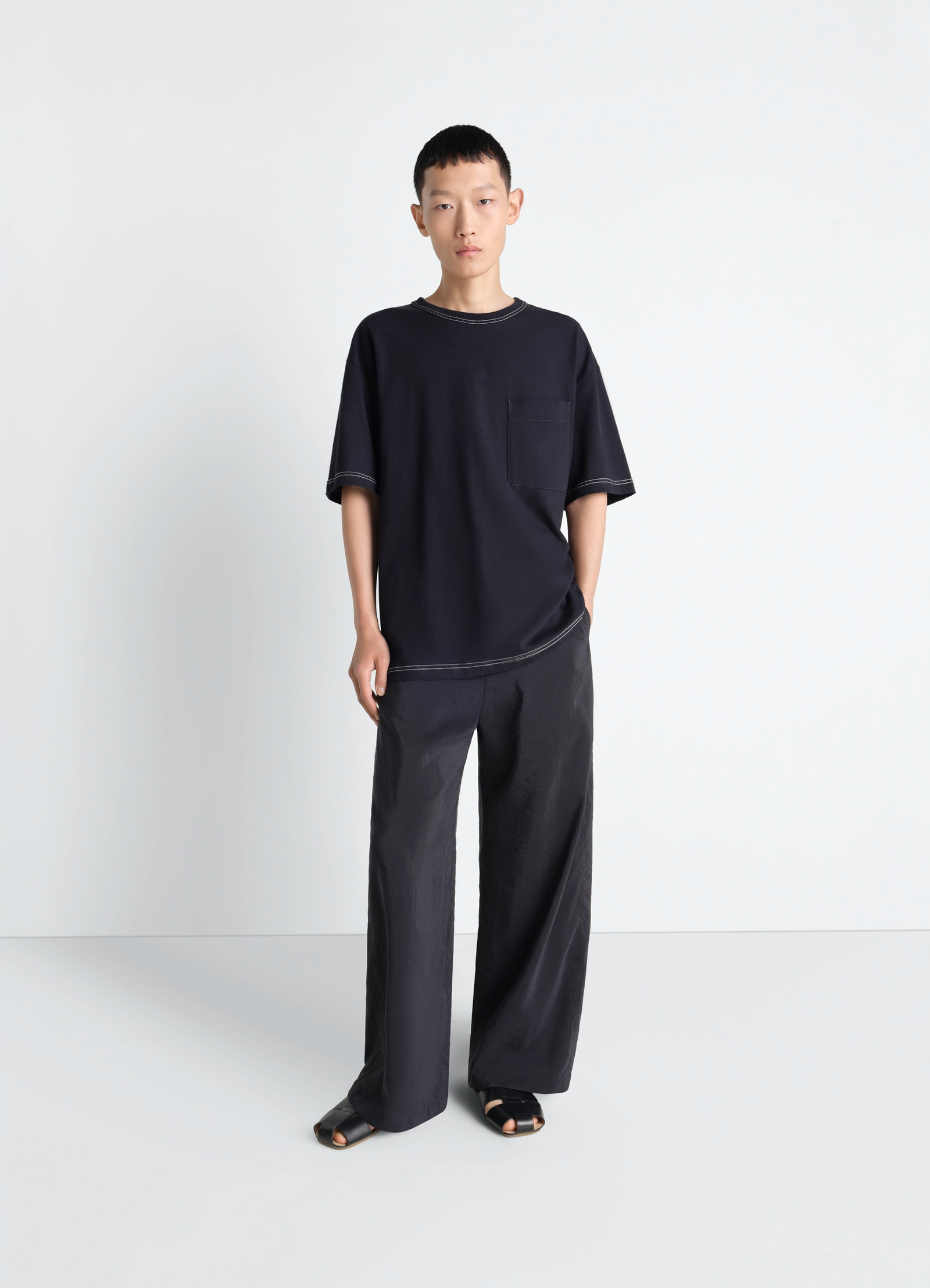 Lemaire boxy short sleeve t-shirt in linen cotton jersey, model shot, front view loose fit profile