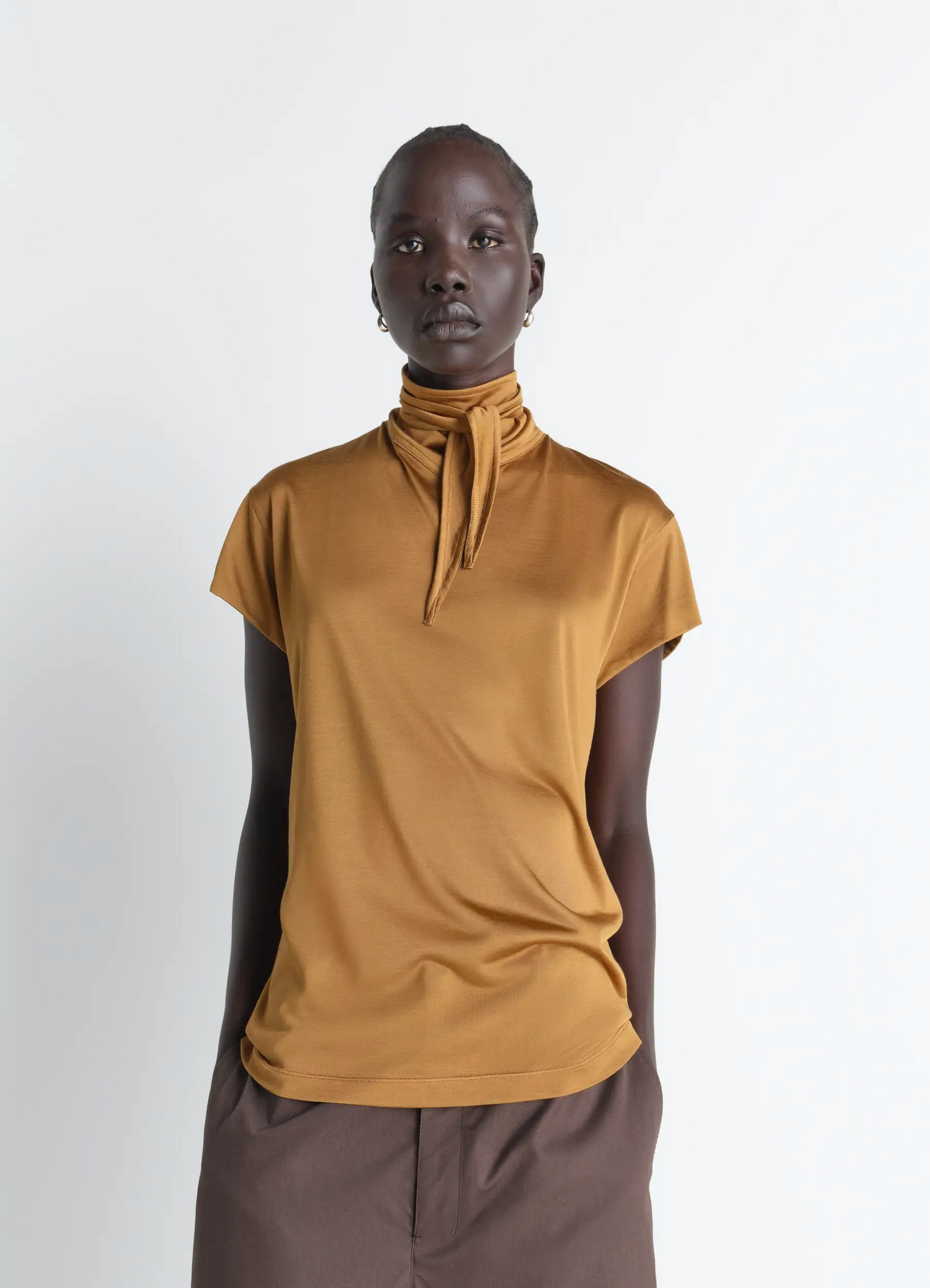 SHORT SLEEVE FOULARD TOP IN VISCOSE COTTON JERSEY - Cinnamon Brown SHORT SLEEVE FOULARD TOP IN VISCOSE COTTON JERSEY - Cinnamon Brown