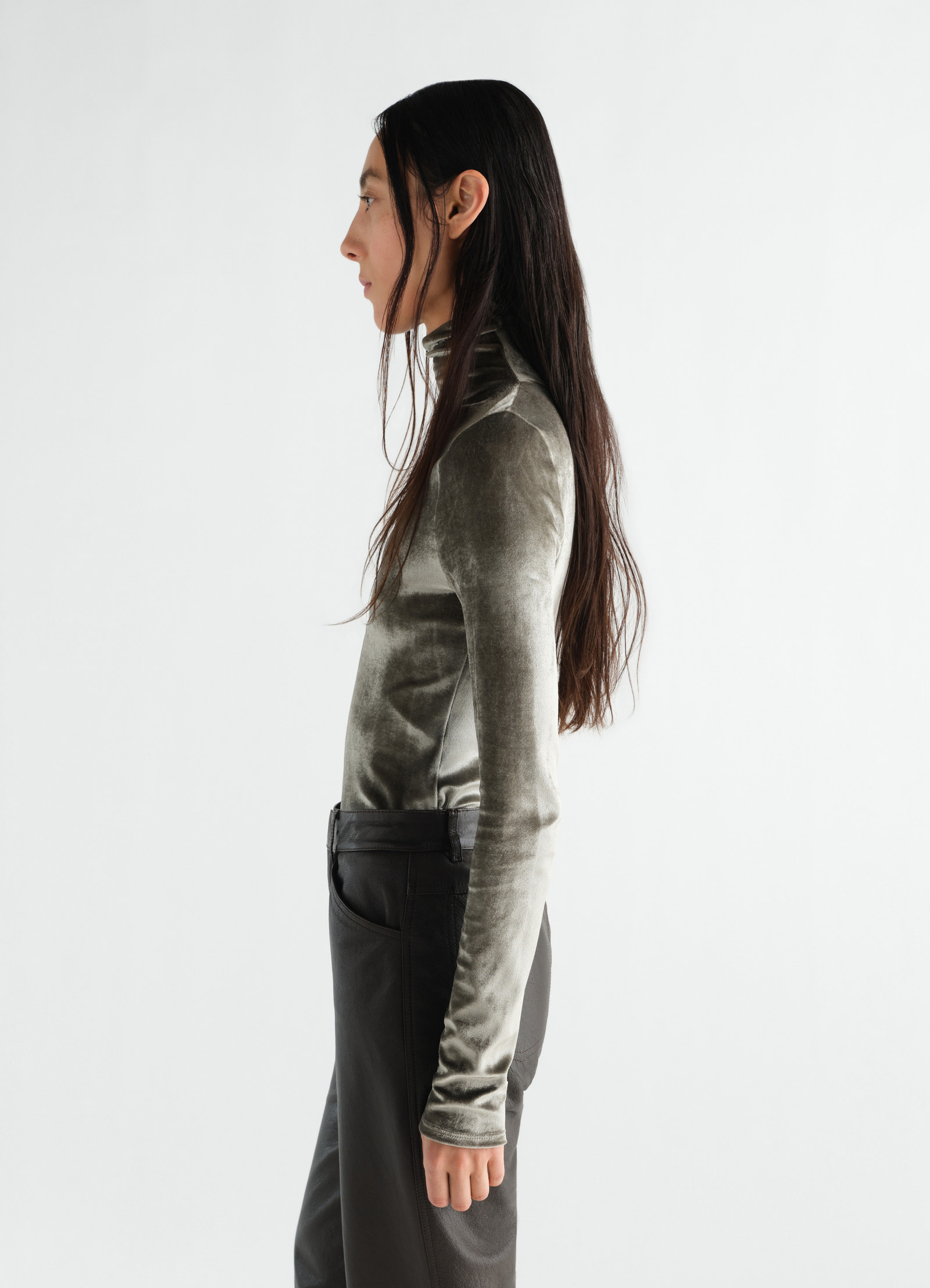 Fitted stand-collar top in velvet jersey