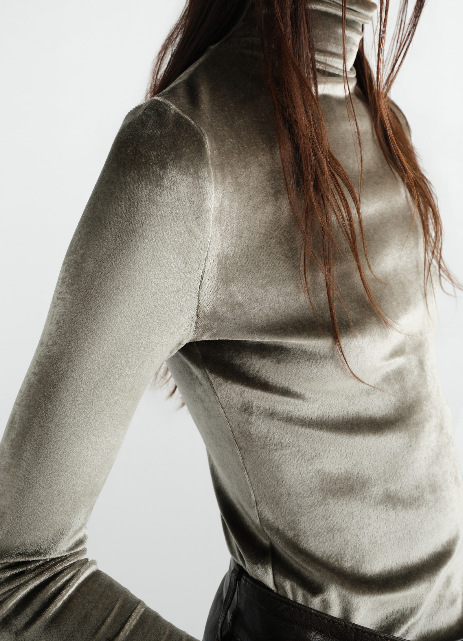 Fitted stand-collar top in velvet jersey