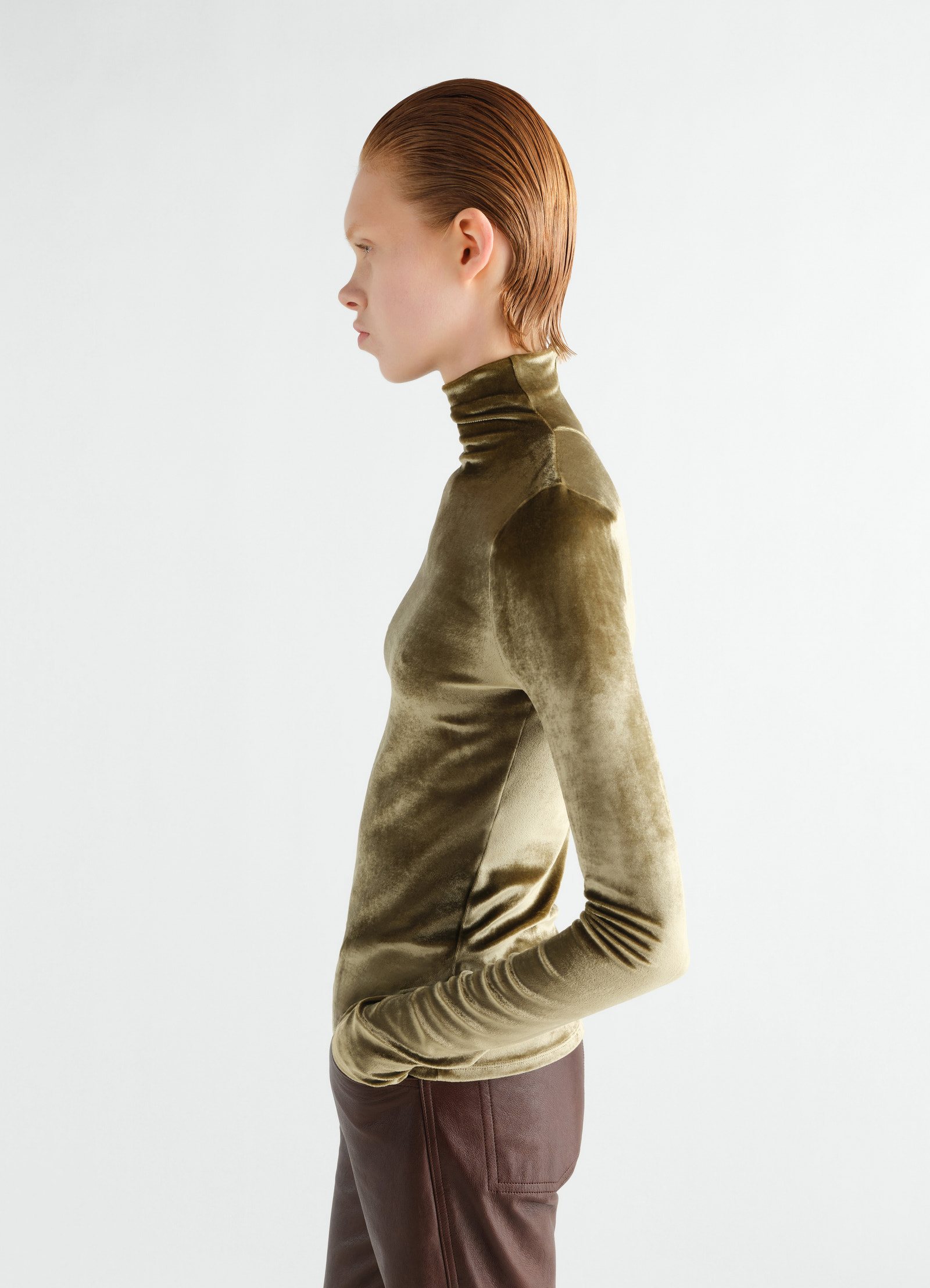 Fitted stand-collar top in velvet jersey