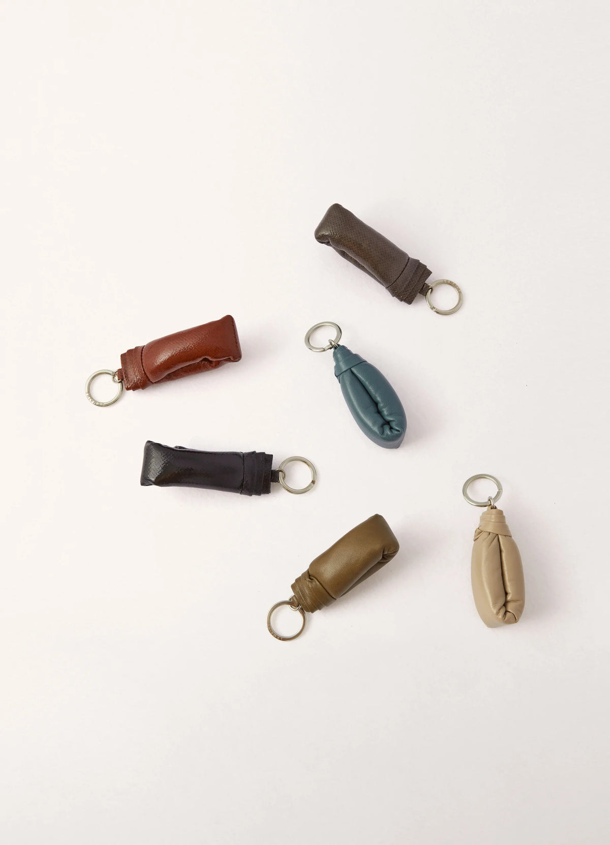 LEMAIRE レザーキーホルダー 詰め物入りキーホルダー - Dark Olive - ソフトナッパレザー - ユニ