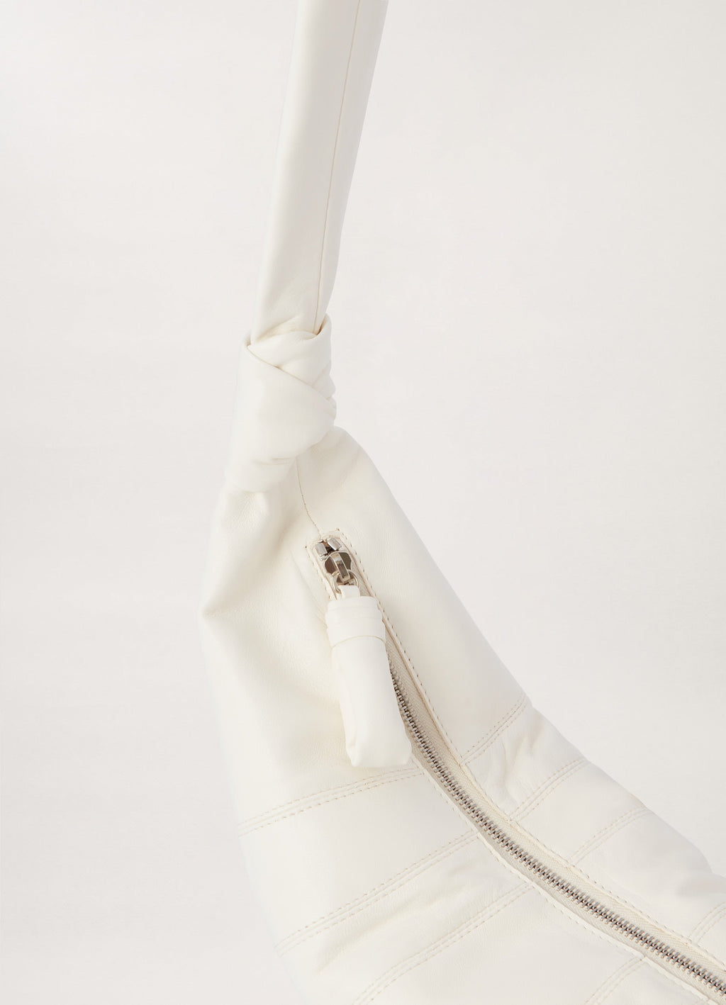 ミディアム クロワッサン バッグ