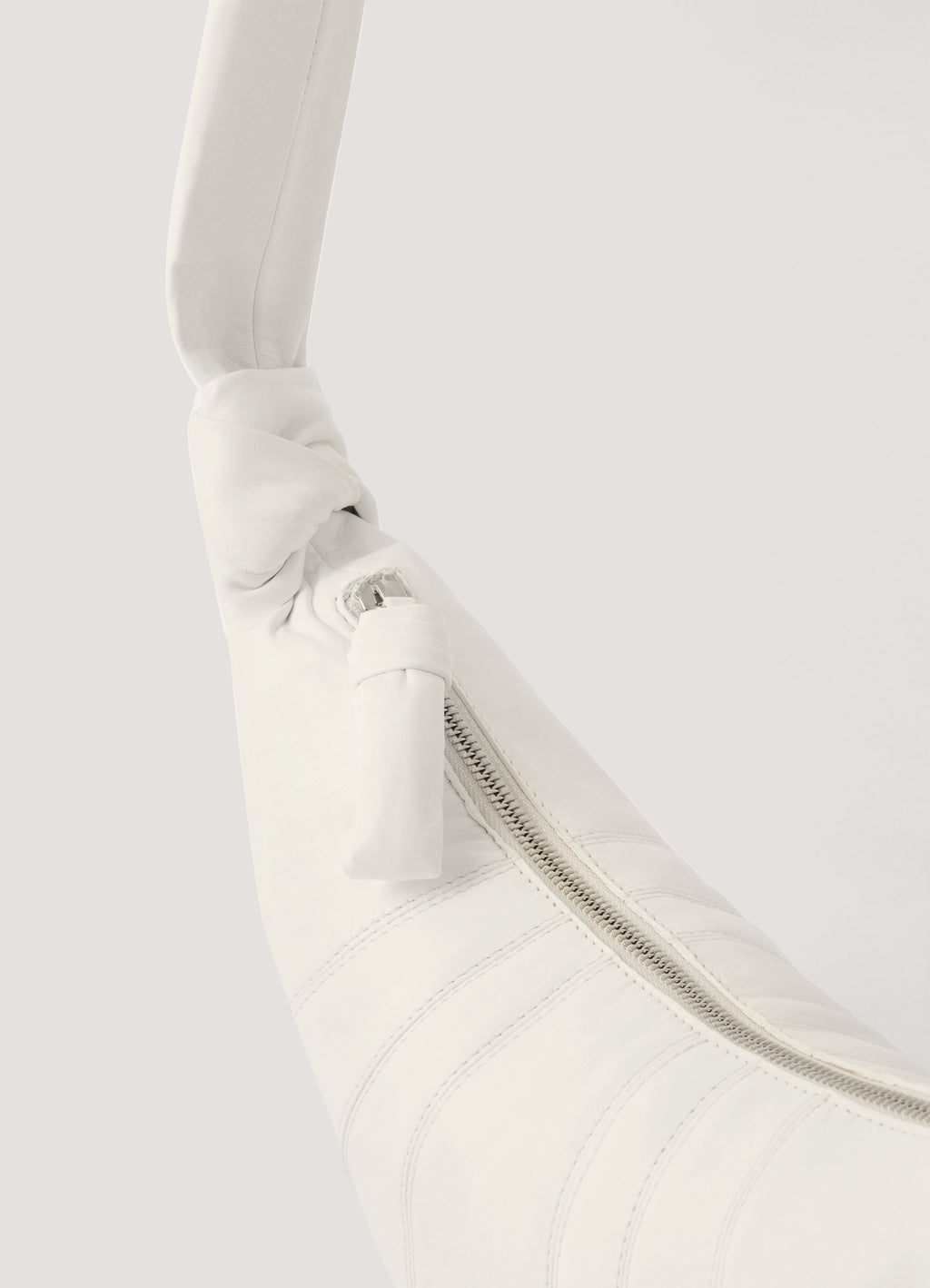 KLEINE CROISSANT-TASCHE